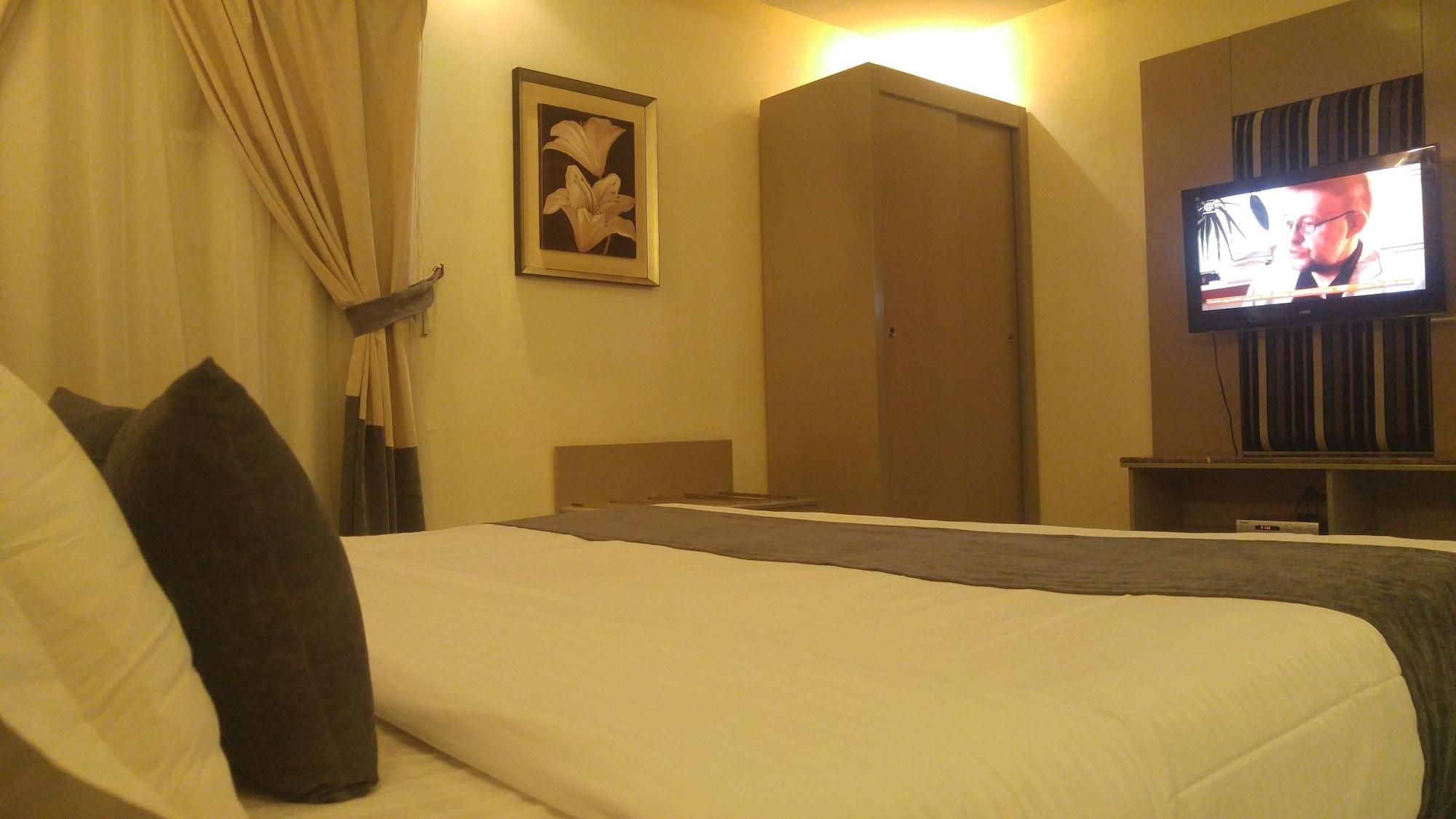 Al Muhaidb Al Takhasosi Suites Riyad Extérieur photo