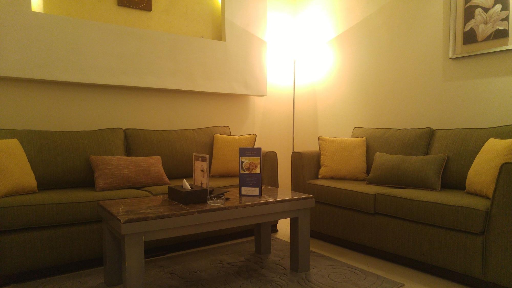 Al Muhaidb Al Takhasosi Suites Riyad Extérieur photo