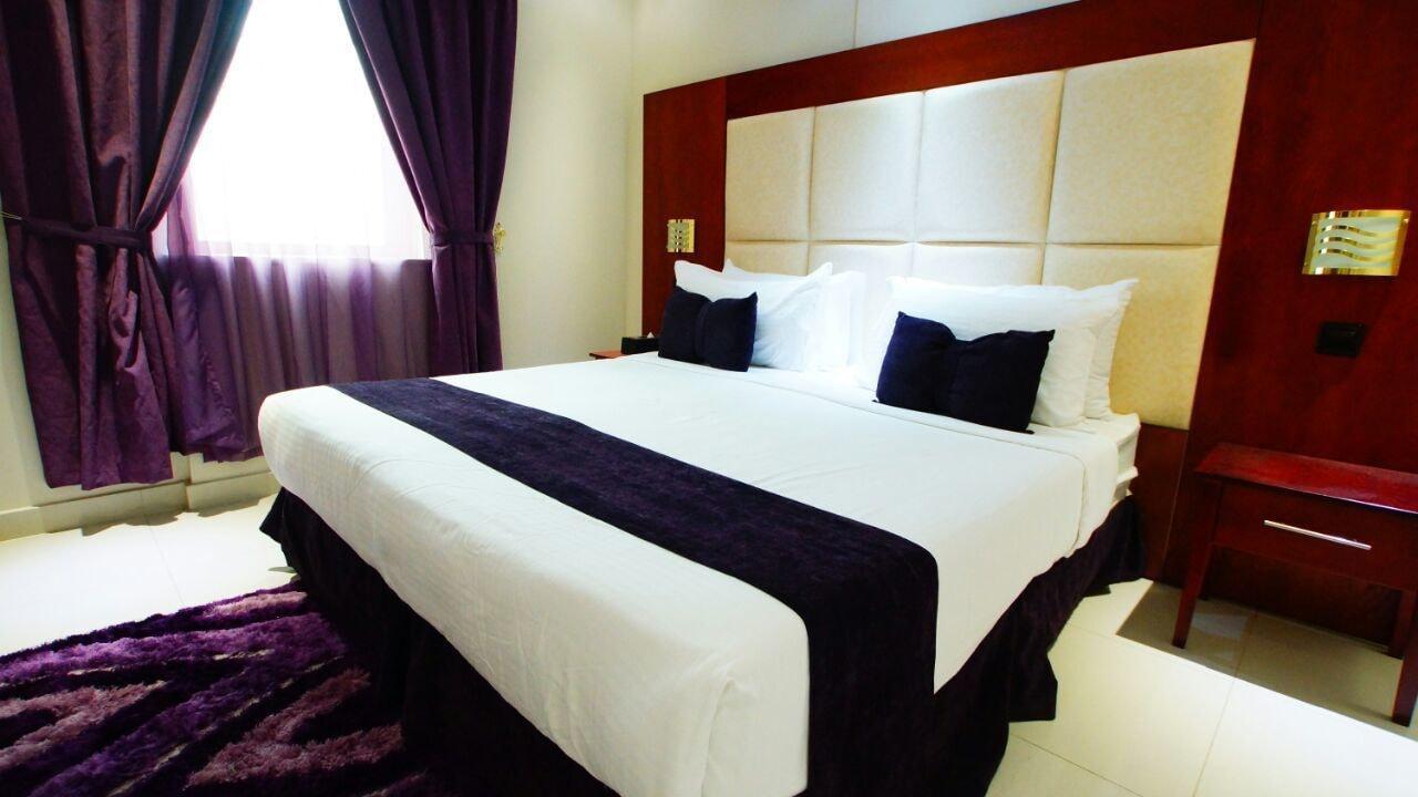 Al Muhaidb Al Takhasosi Suites Riyad Extérieur photo